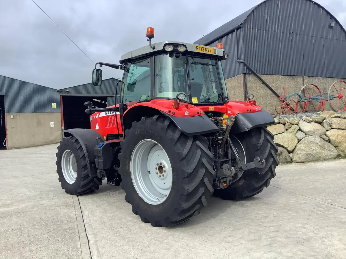 2013 MF 7616 - Image 4