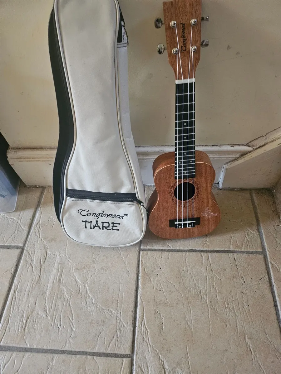 Ukulele - Image 1