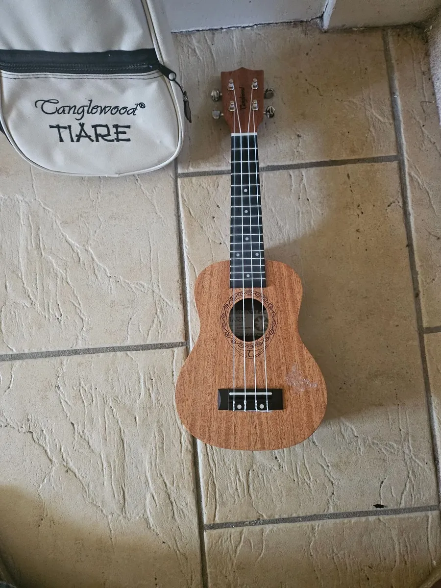 Ukulele - Image 2