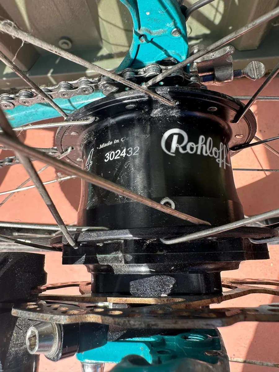 Touring bicycle - Image 4