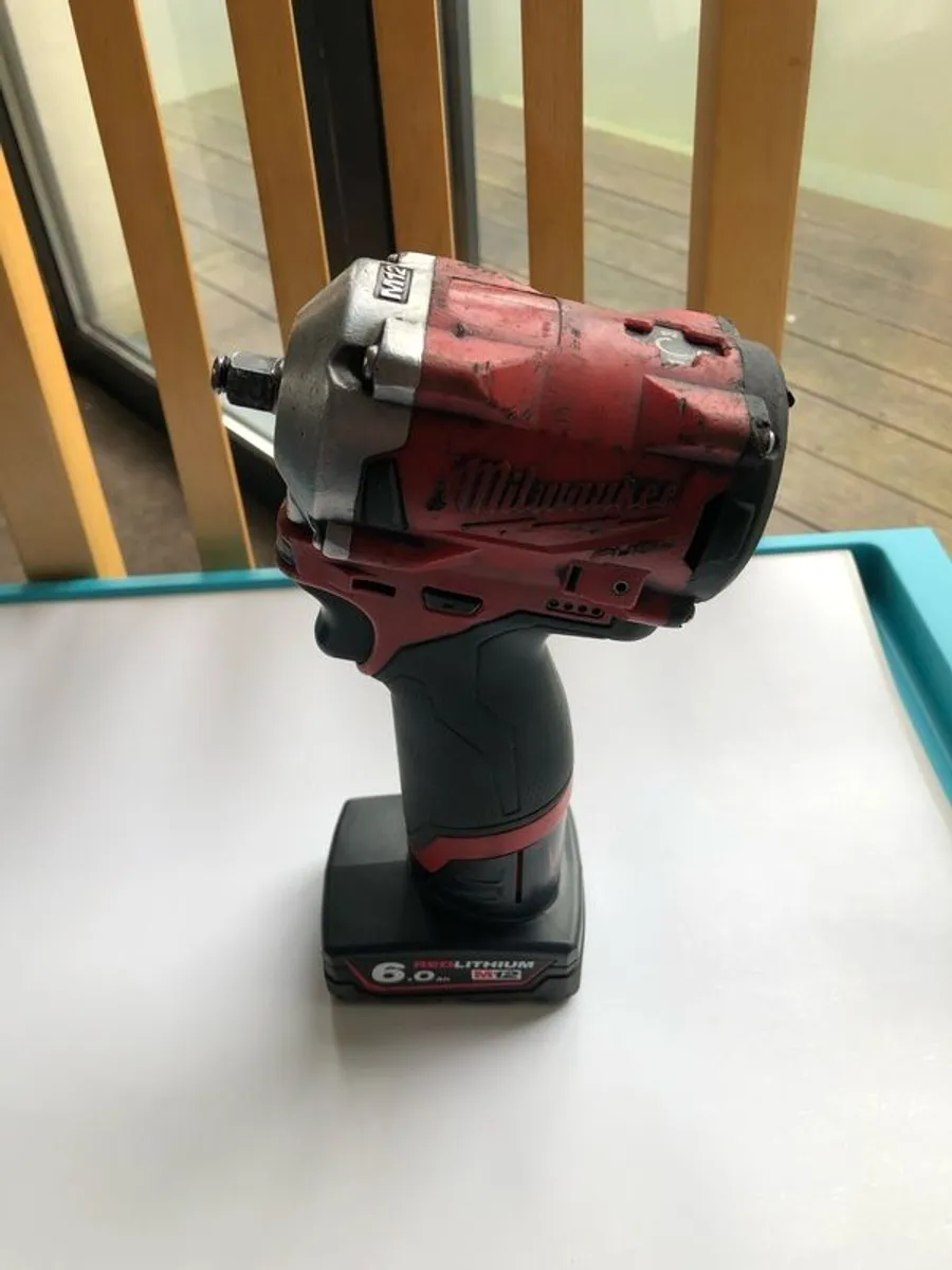 Milwaukee m12 impact wrench - Image 2