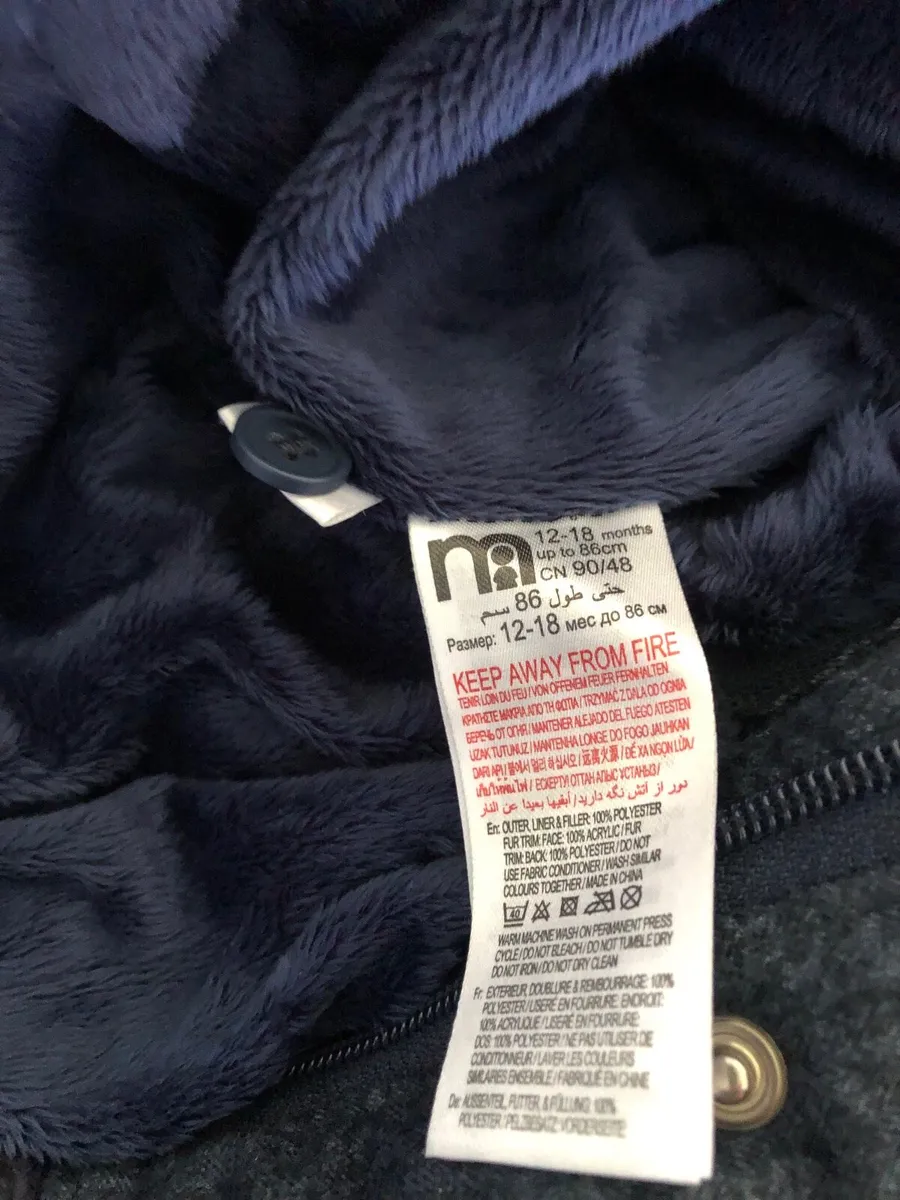 Boys all in one suit 12/18 mths €10 - Image 4