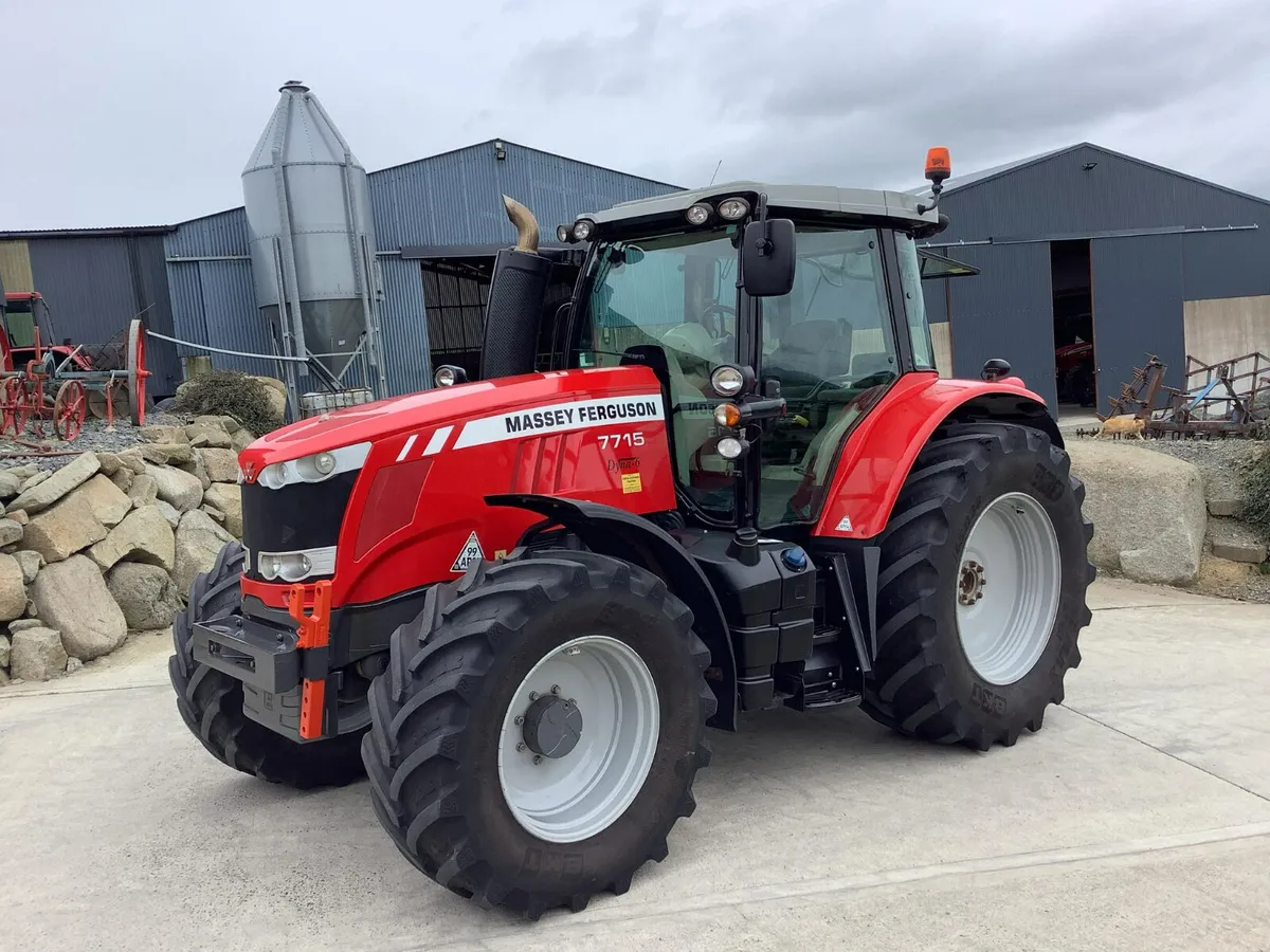 2017 MF 7715 - Image 1