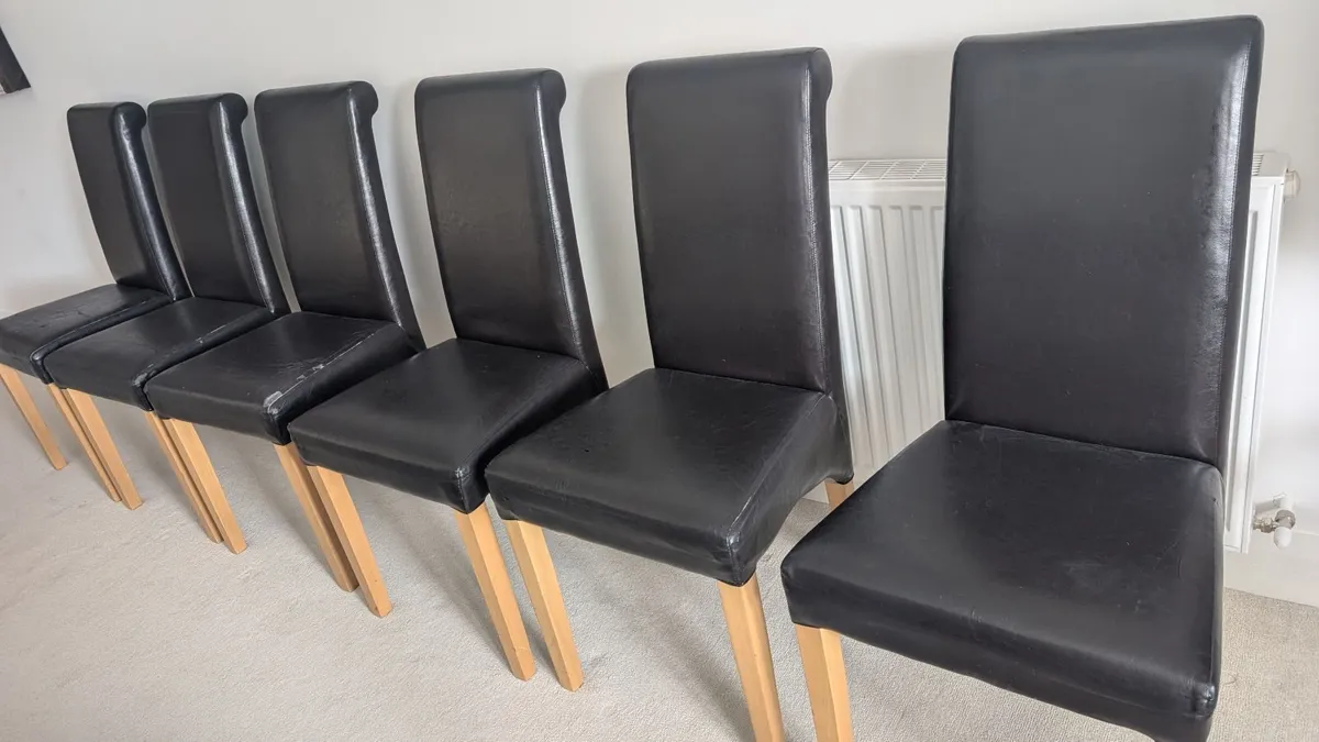 6 Dining/Kitchen Chairs