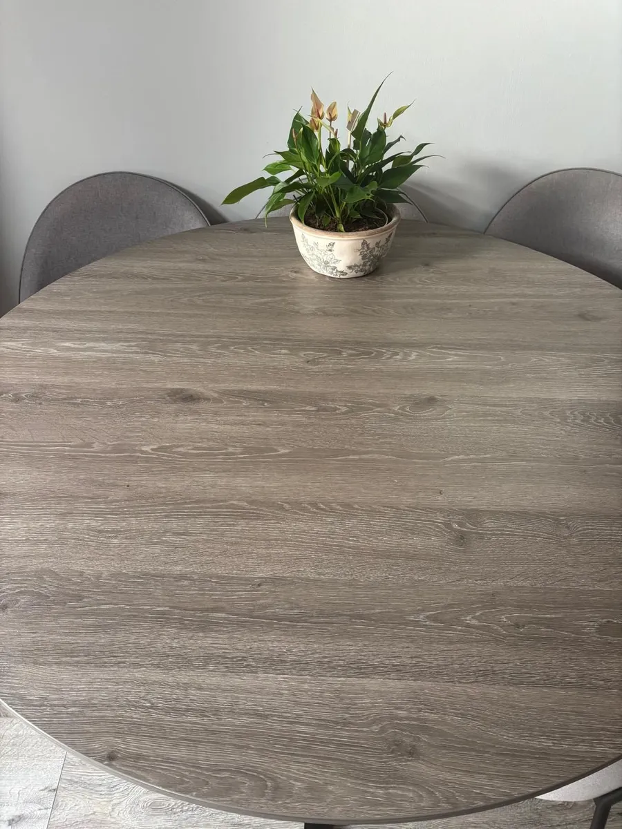 Kitchen table - Image 2