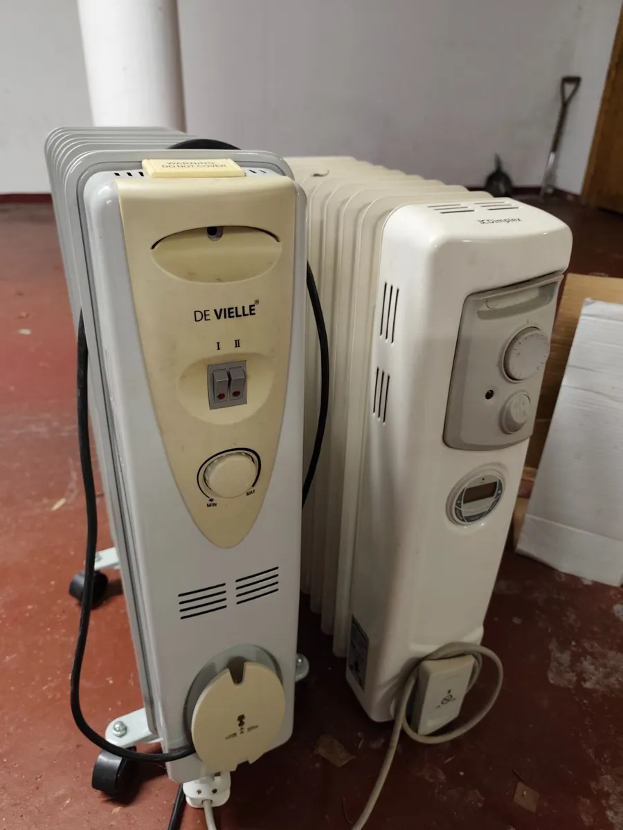 Pair of oil-filled radiators