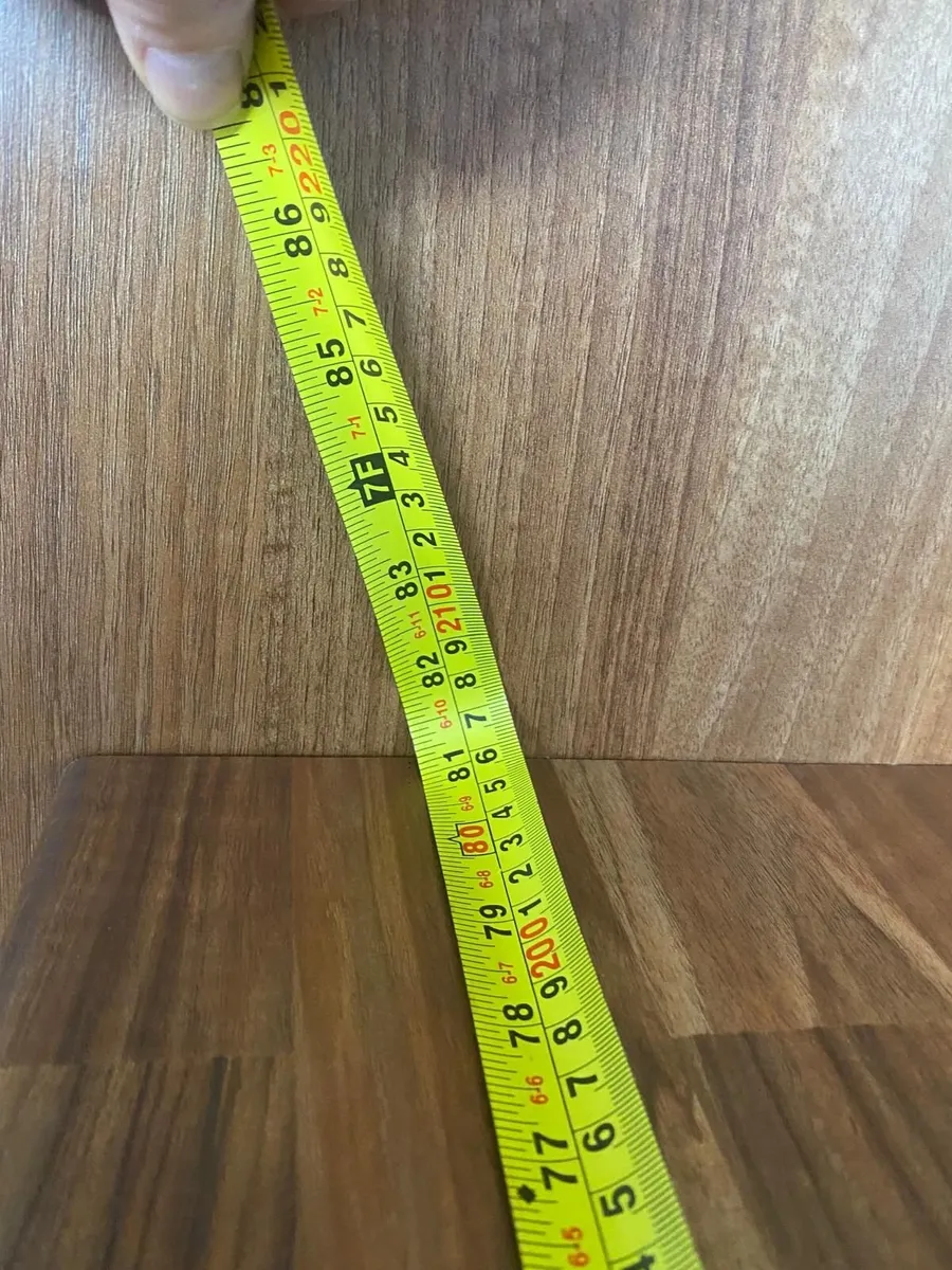 Kichen units, gas hob, electric oven, extractor - Image 3