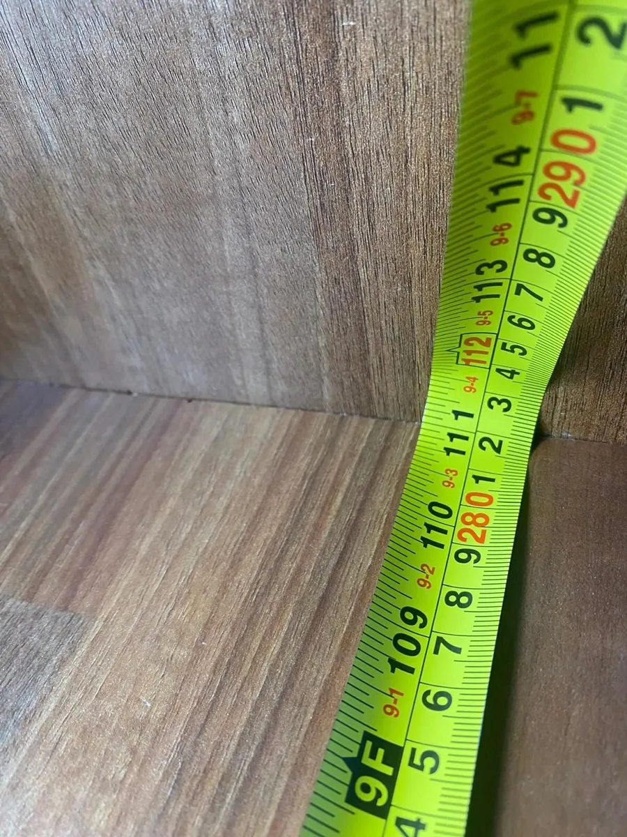 Kichen units, gas hob, electric oven, extractor - Image 4