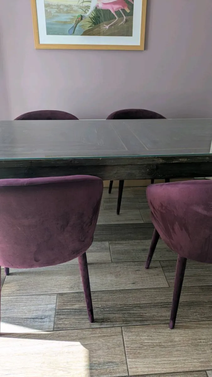 Dining table and 6 chairs - Image 3