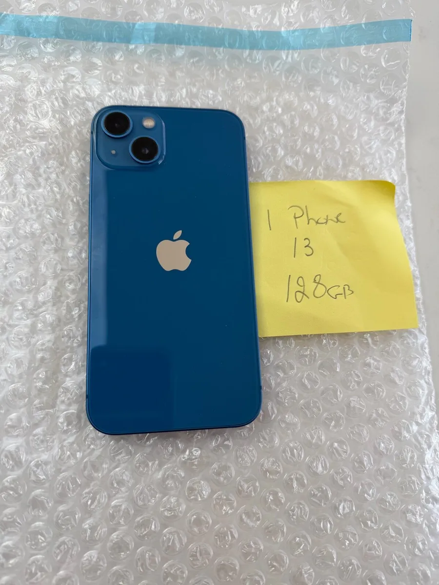 iPhone 13 - Image 3