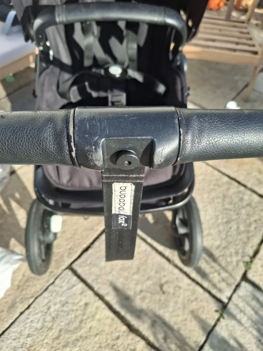 Bugaboo Fox 2 Complete Travel System - Image 4