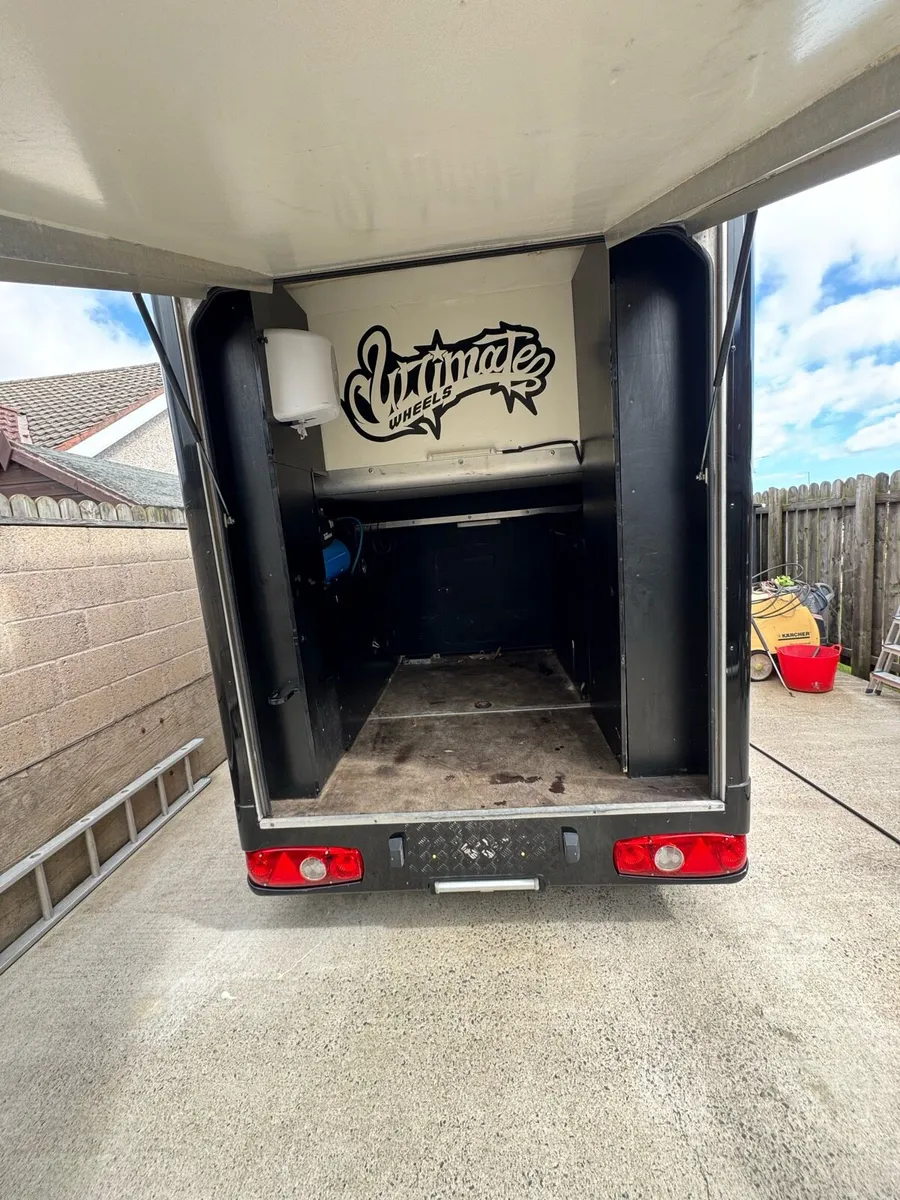 Cyclone 180s race trailer caravan - Image 3