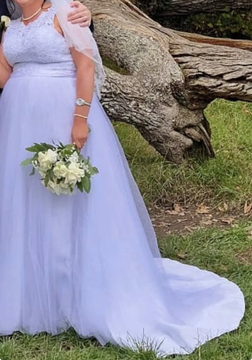 Wedding dresss - Image 2