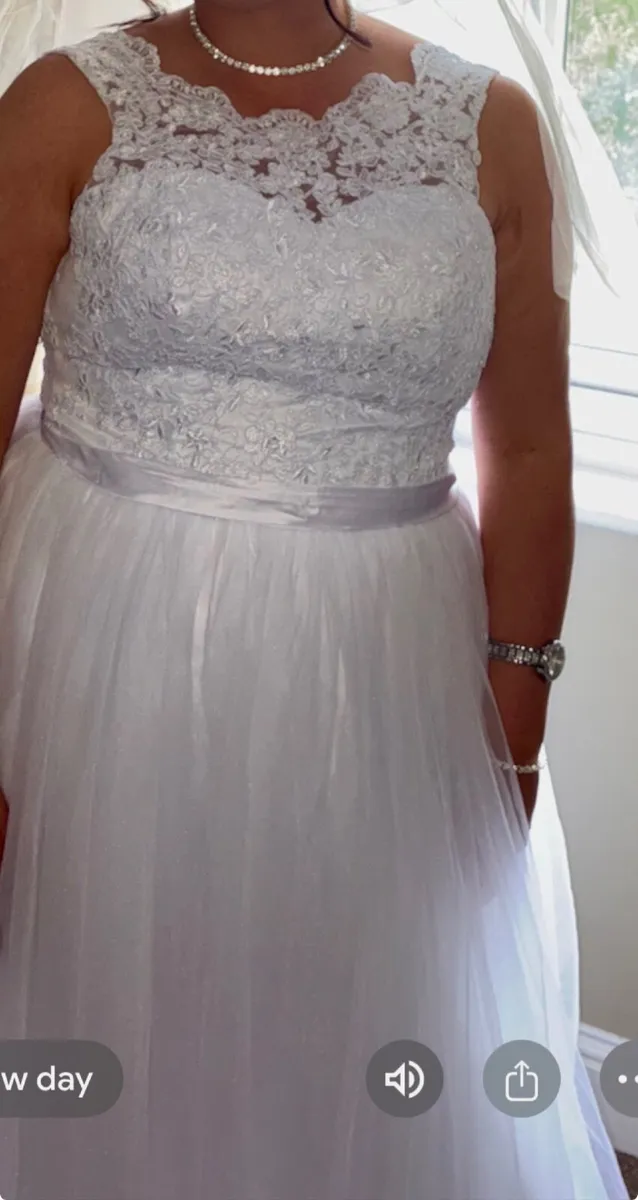 Wedding dresss - Image 4