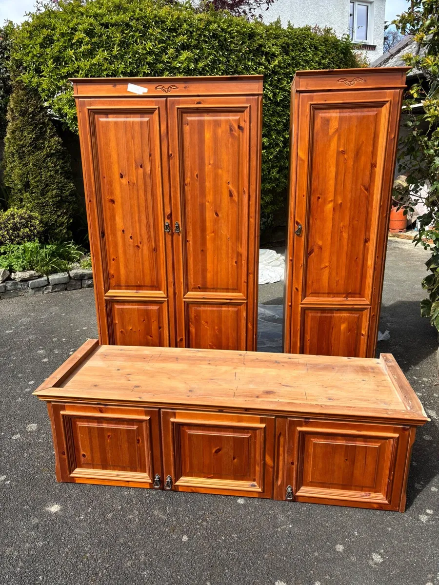 Bedroom wardrobe - Image 4