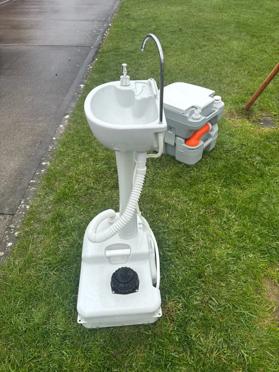 Portable Camping Toilet and Sink - Image 2