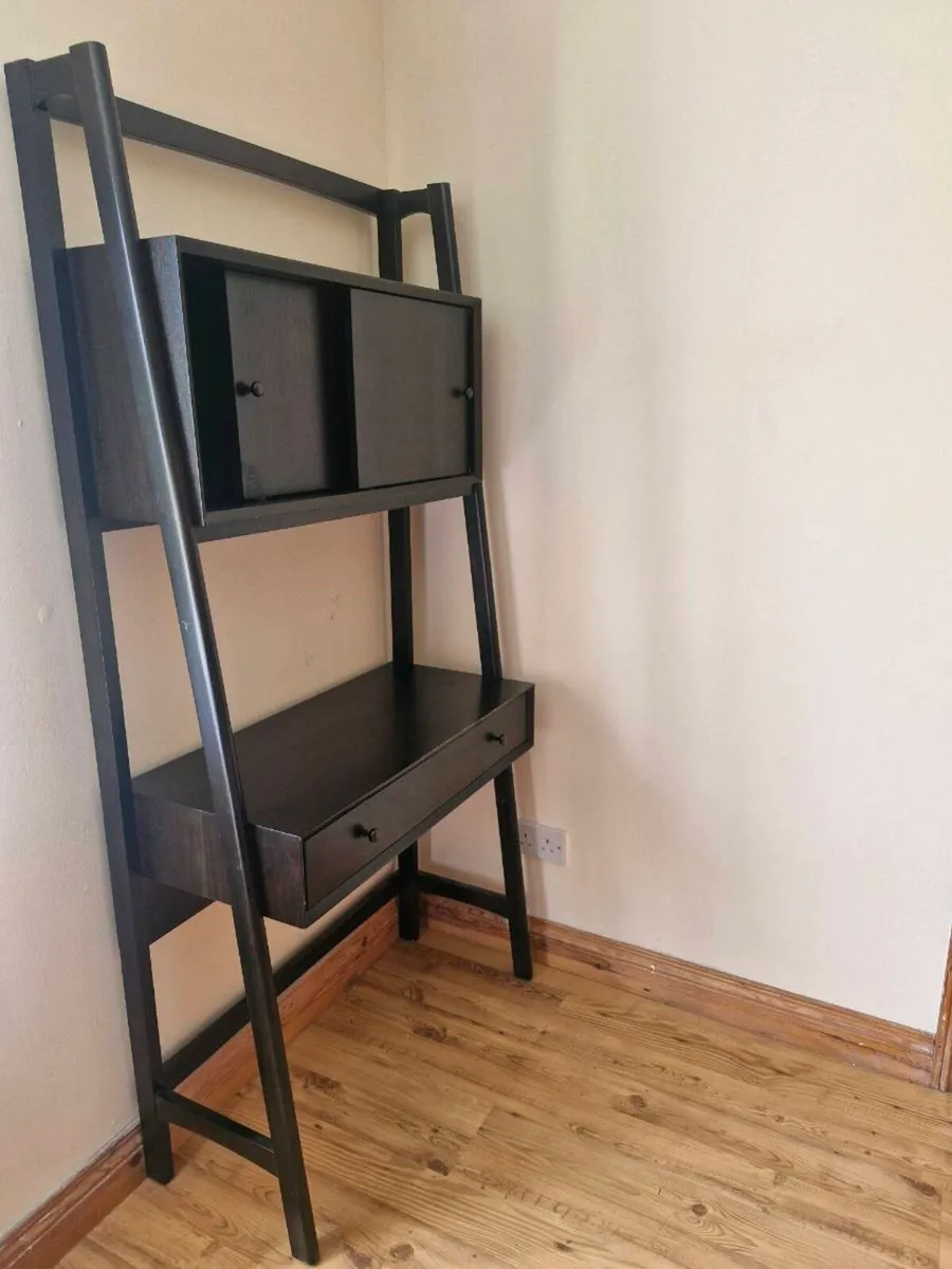 Desk with shelf - Image 1