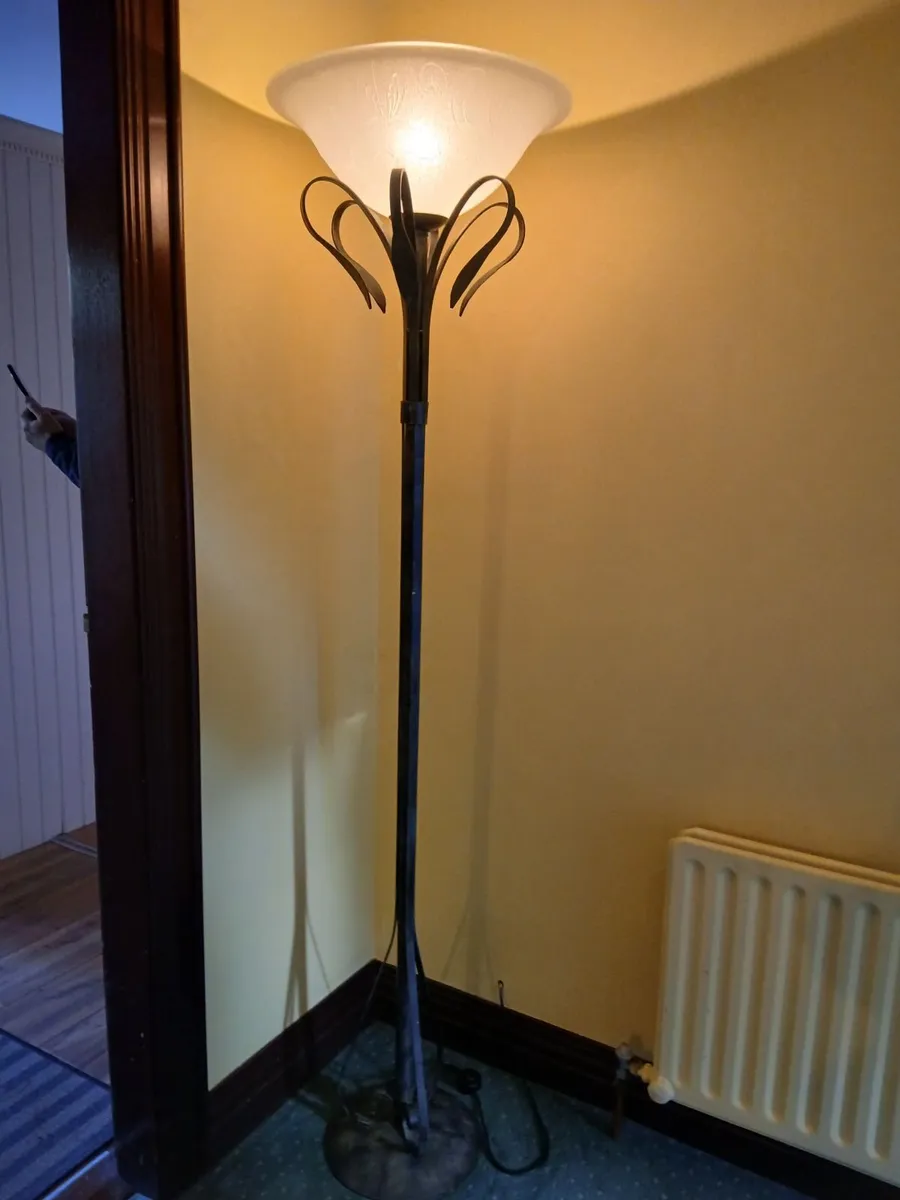 Mirror / Hall table/ 2 Standard lamps /Picture - Image 2