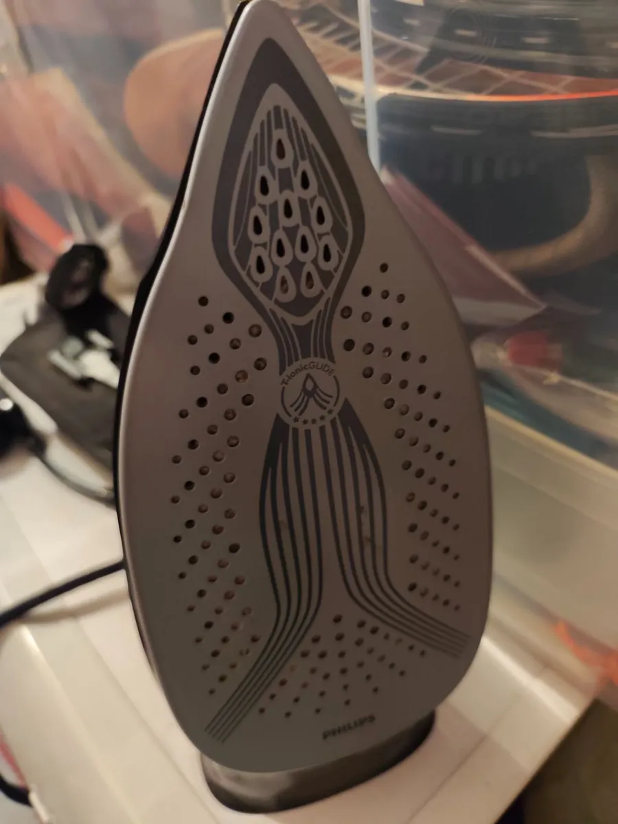 Philips steam iron - Image 2
