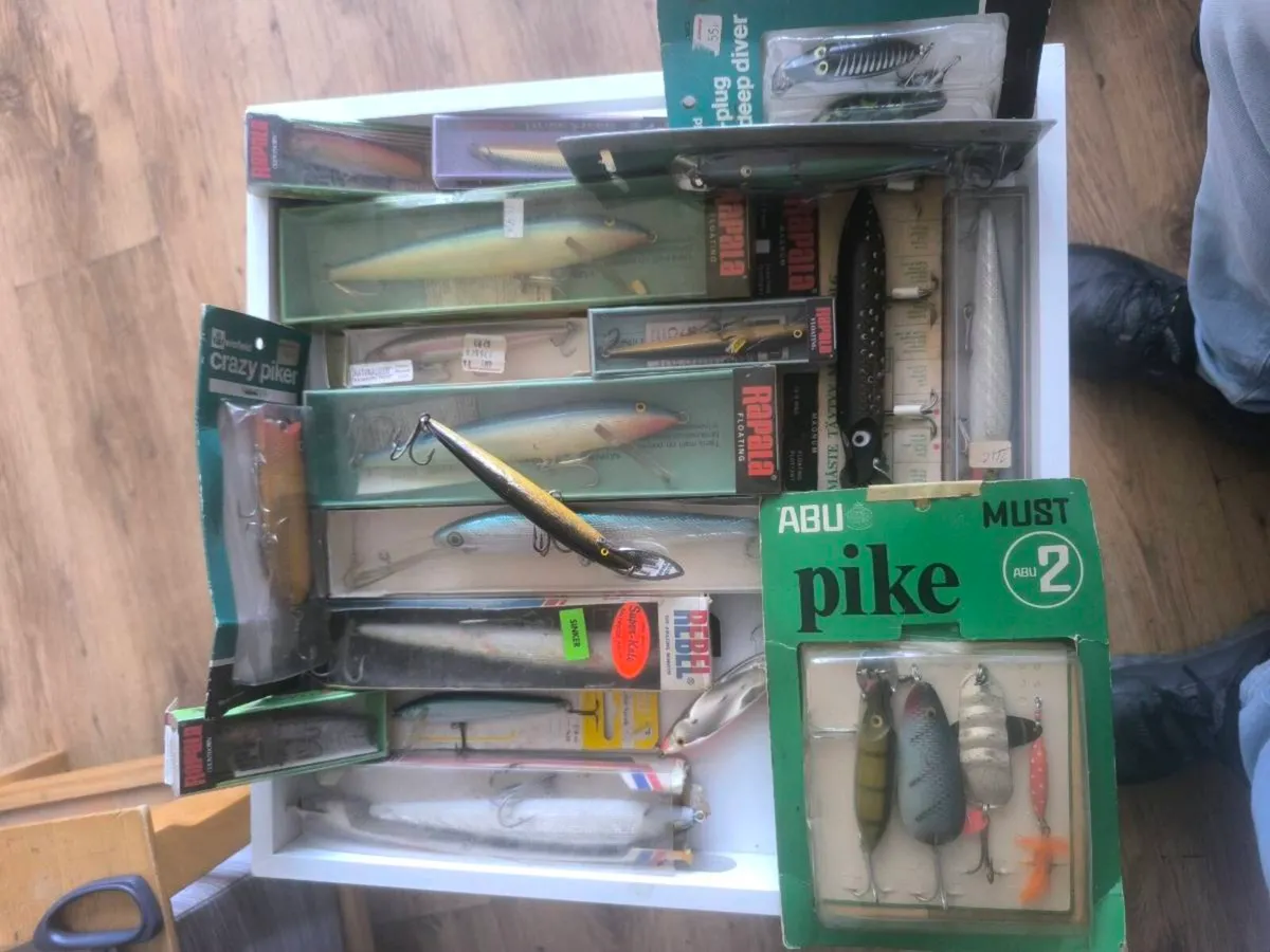 Lot of vintage lures rapala Abu Rebel Winfield - Image 1