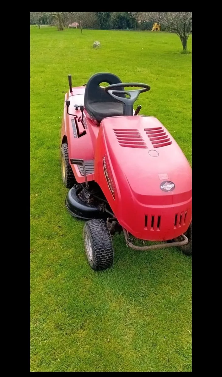 Ride on lawnmower - Image 2