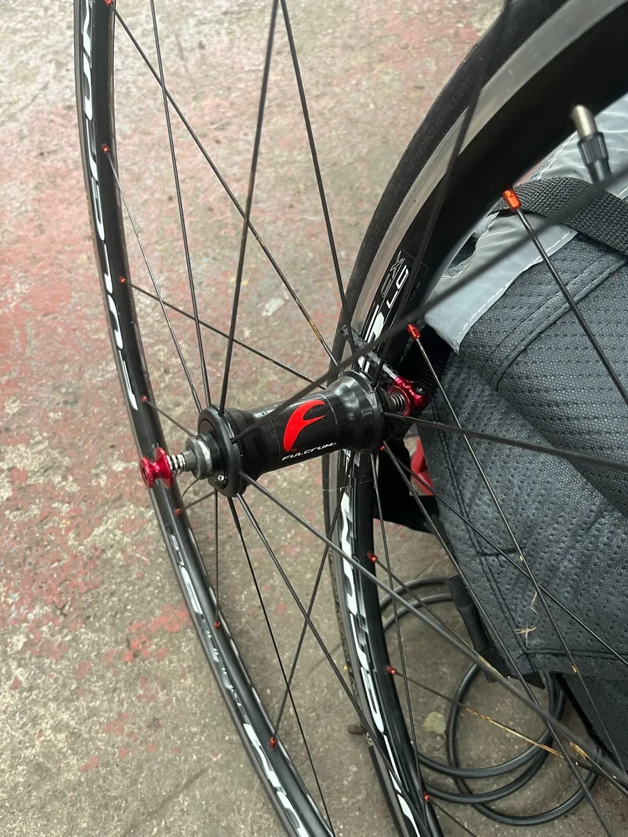 Fulcrum 5 wheelset like new rim brake - Image 3