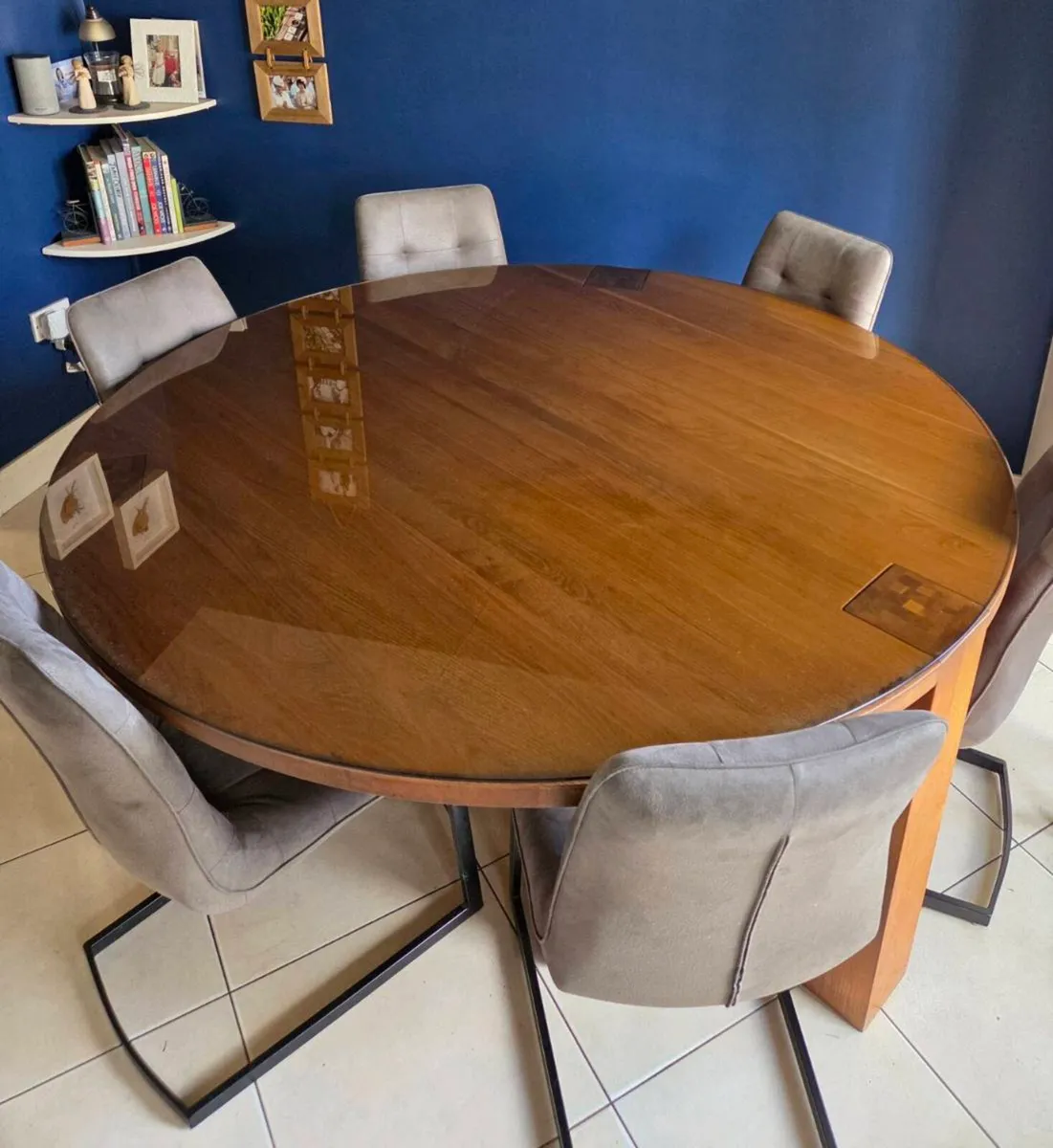 Solid Oak Dining table - Image 3