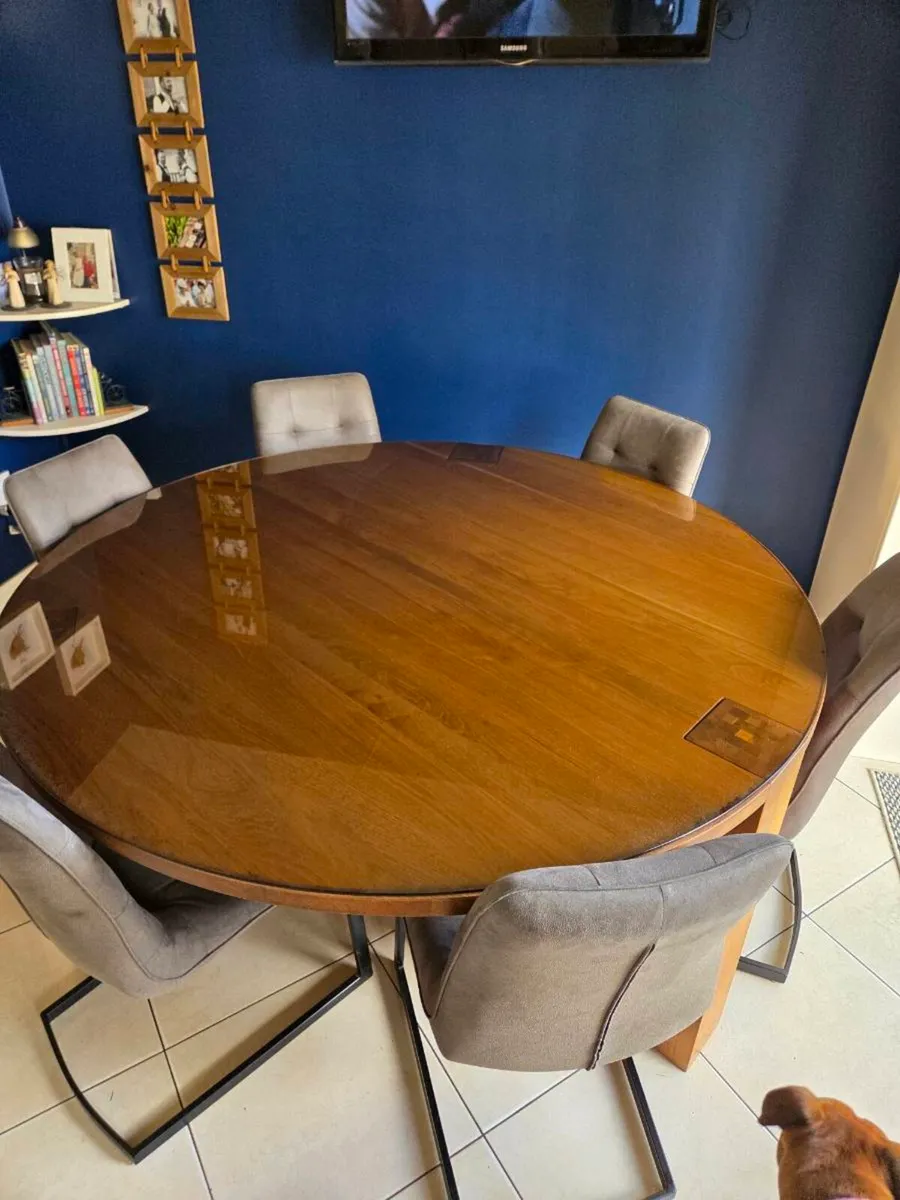 Solid Oak Dining table - Image 4