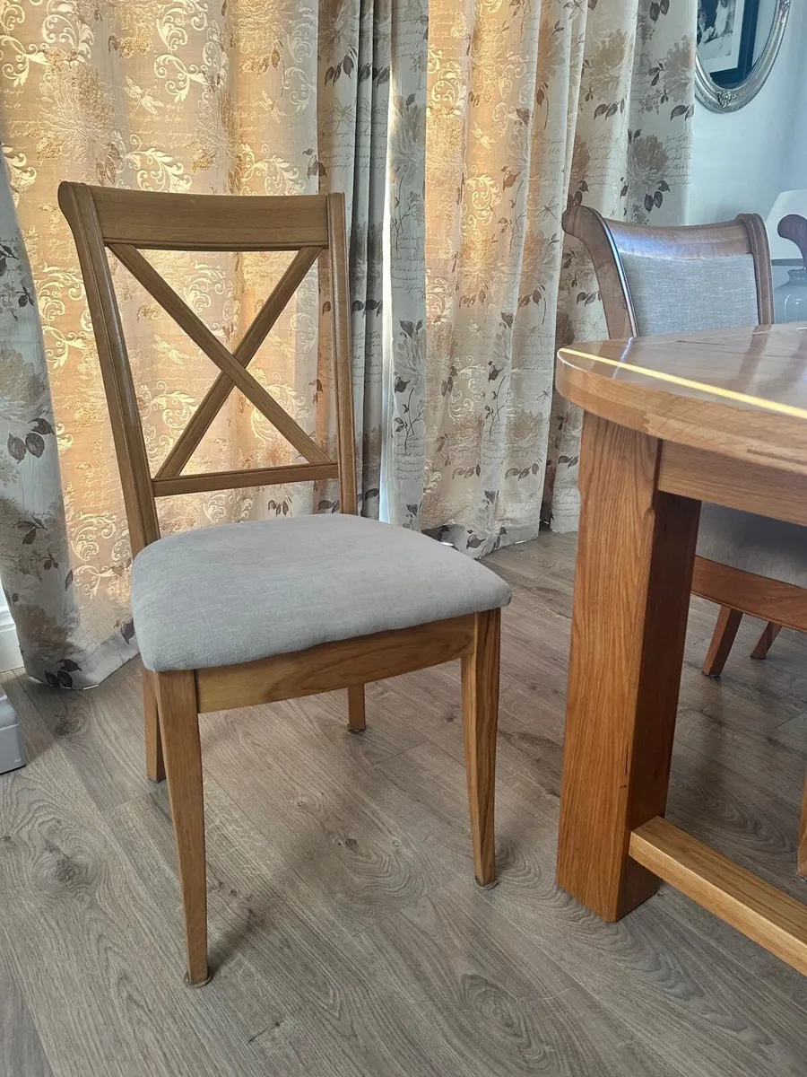 Dining room table - Image 4