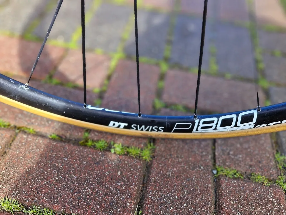 Cannondale Synapse Disc Road Bicycle - Image 2