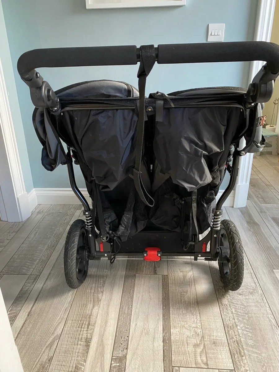 Out n About Double Nipper Buggy - Great Condition - Image 2