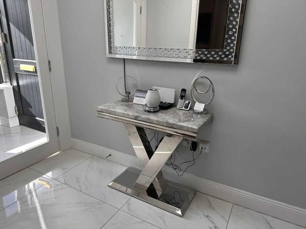 Console table/Sideboard - Image 2