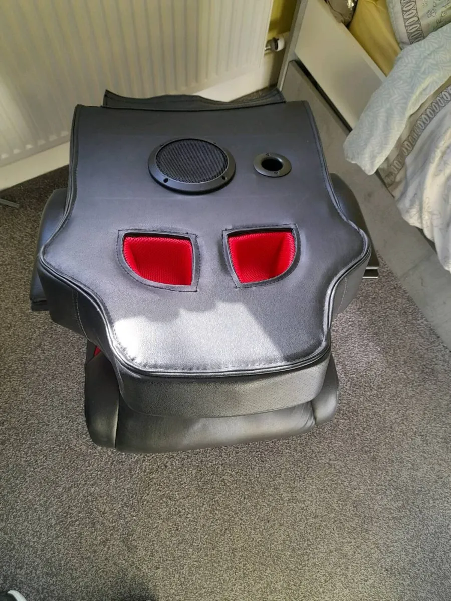 XROCKER LEATHER GAMING SWIVEL CHAIR - Image 4