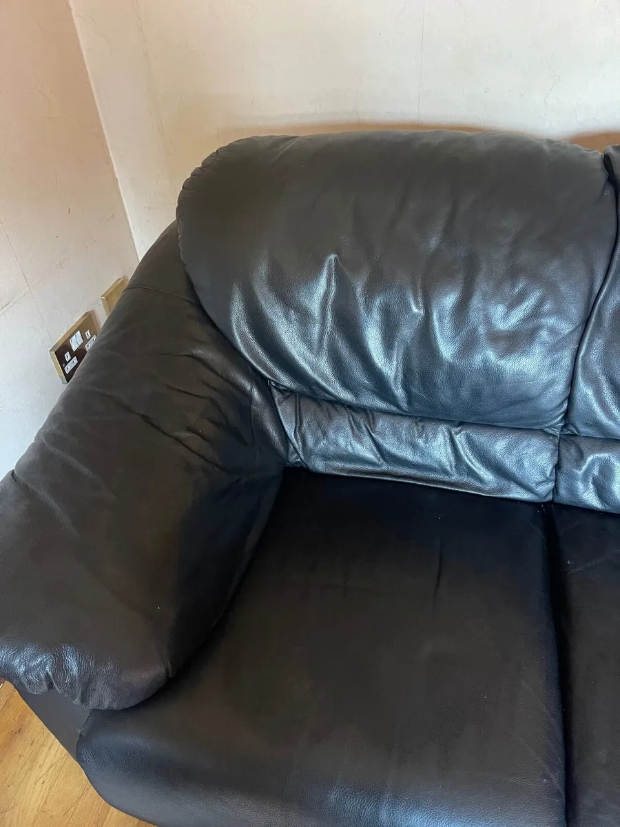 2 Seater Black Couch - Image 2