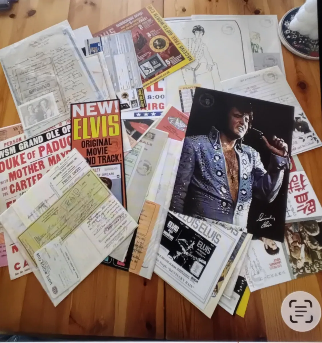 Elvis memorbillia - Image 2