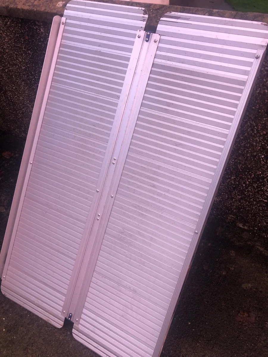 2 doors 1 x9 inch Bosch angle grinder 1xramp - Image 1