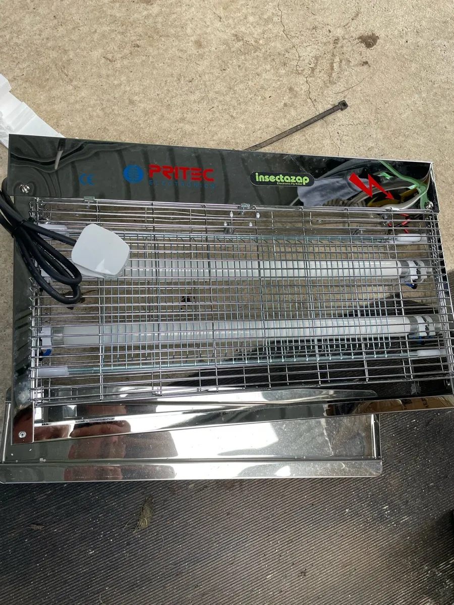 Electronic insect killer - Image 1