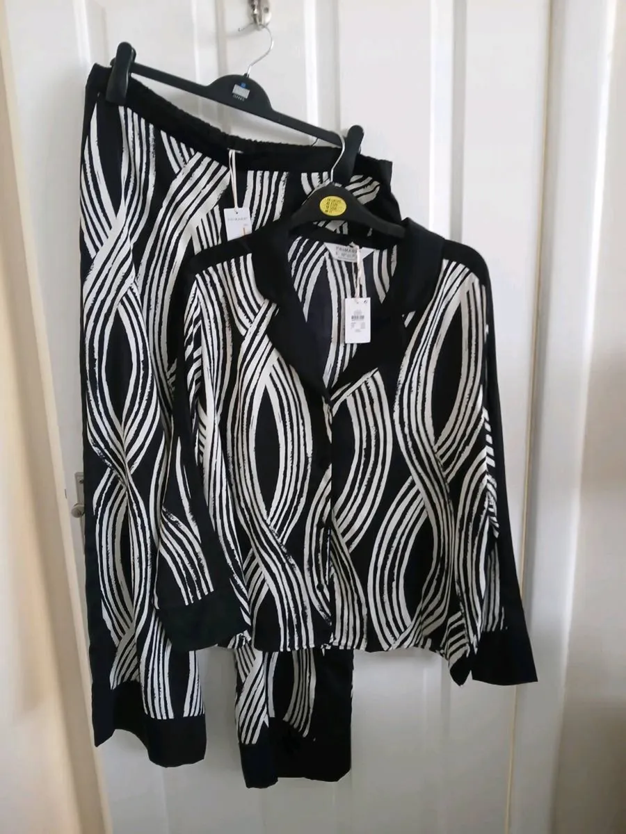 Ladies co-ord set - Image 2