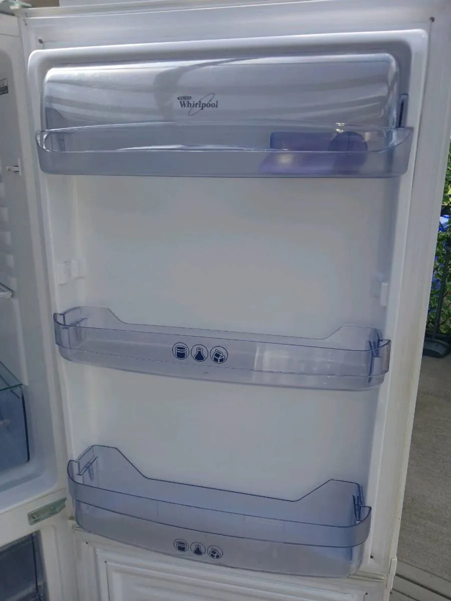 Whirlpool fridge freezer - Image 3