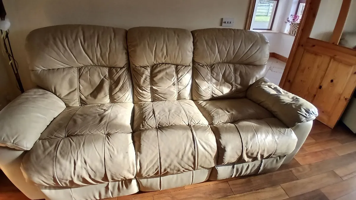 3 seater recliner sofa - Image 1