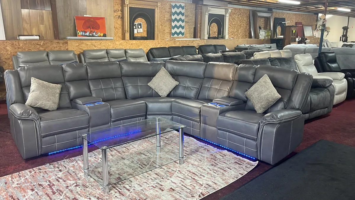 Crofton 3+2 sofa set - Image 4