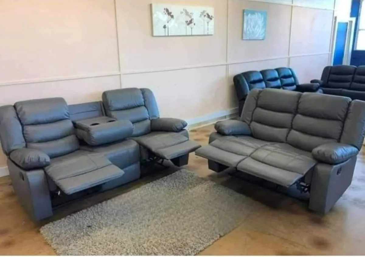 Crofton 3+2 sofa set - Image 1