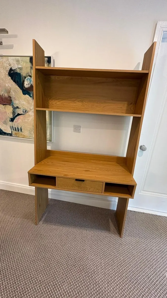 Childerns desk - Image 1