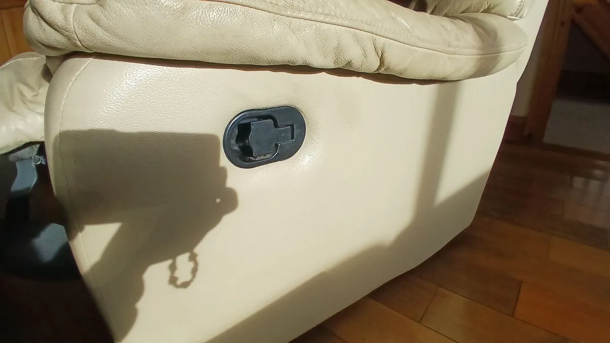 3 seater recliner sofa - Image 4