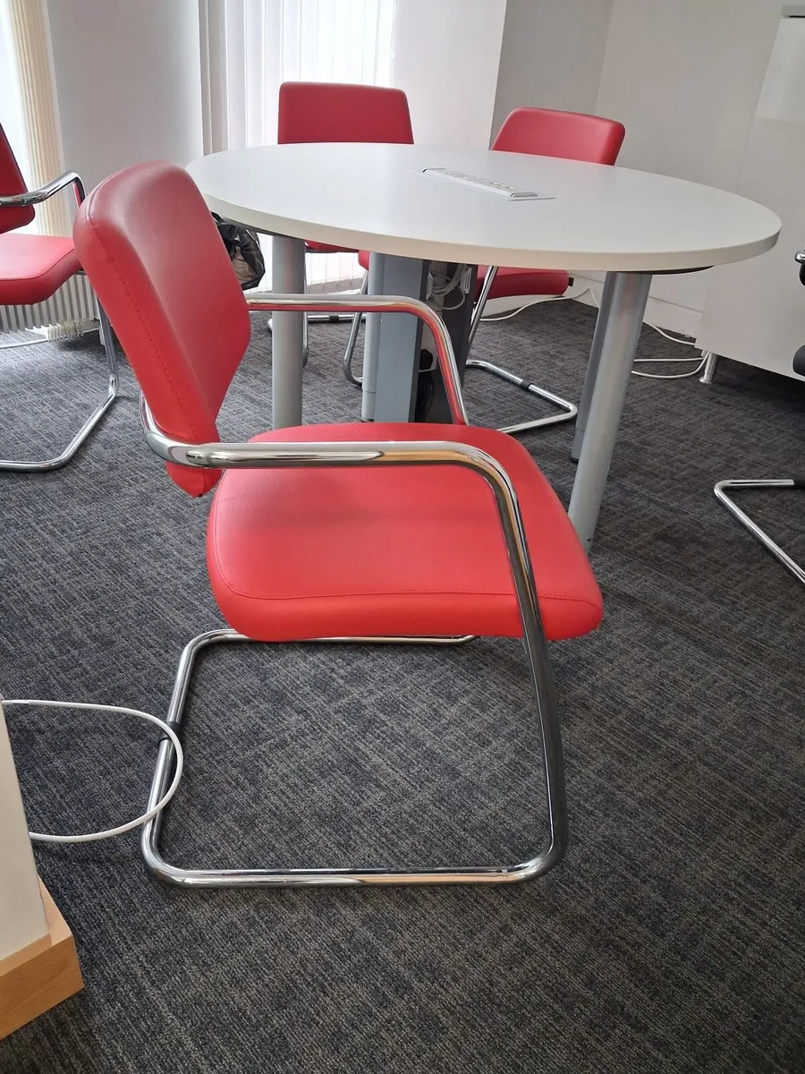 Office Chairs - Image 3