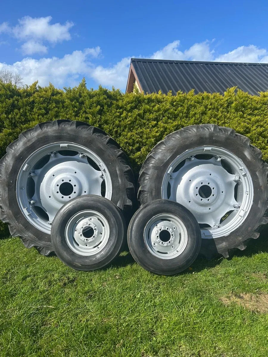 Tractor tyres and rims - Image 1