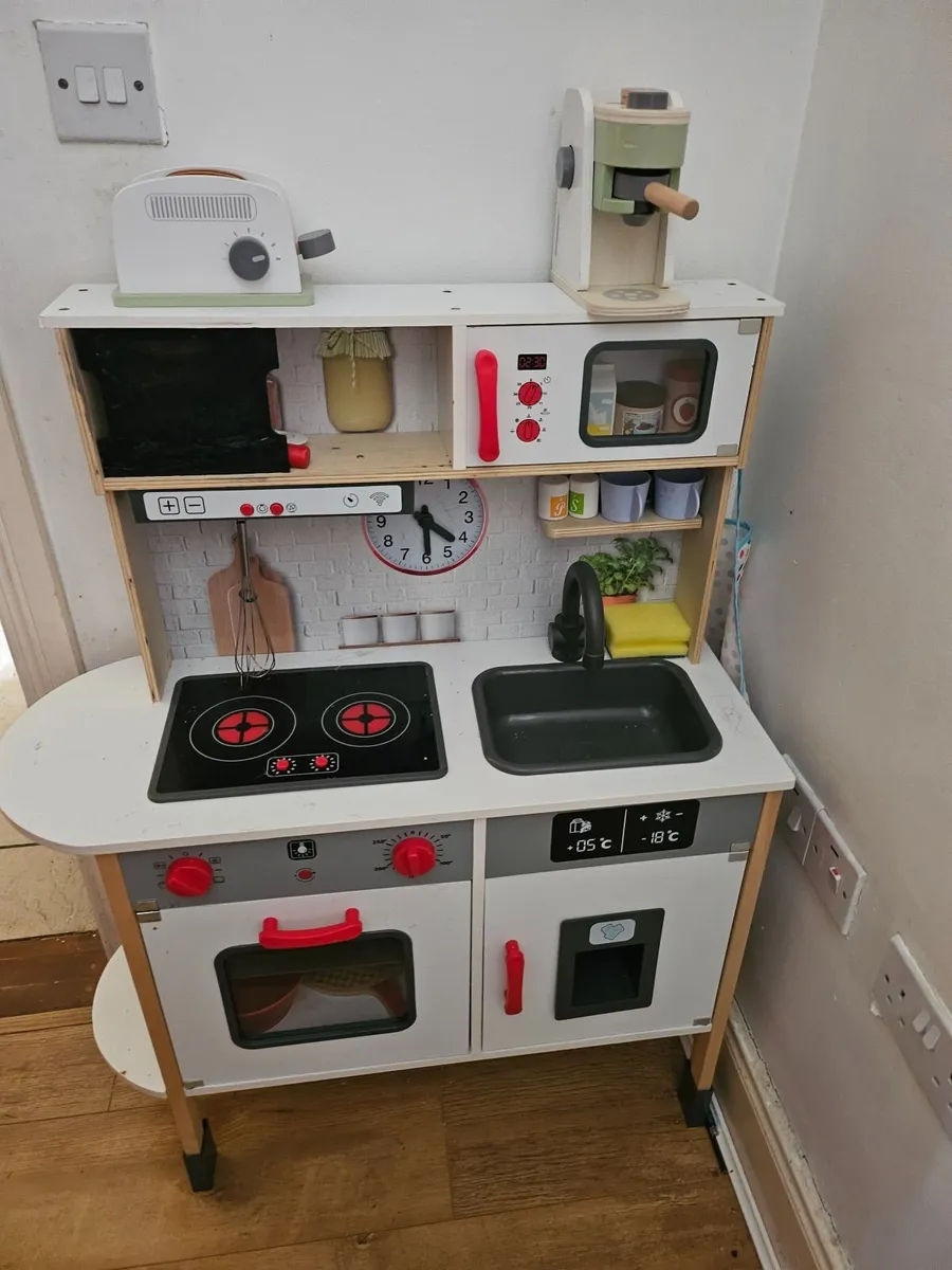 Kids kitchen - Image 1