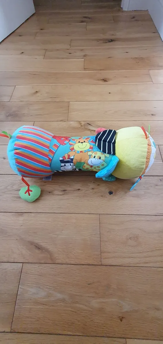 Activity mat and tummy time roller - Image 2