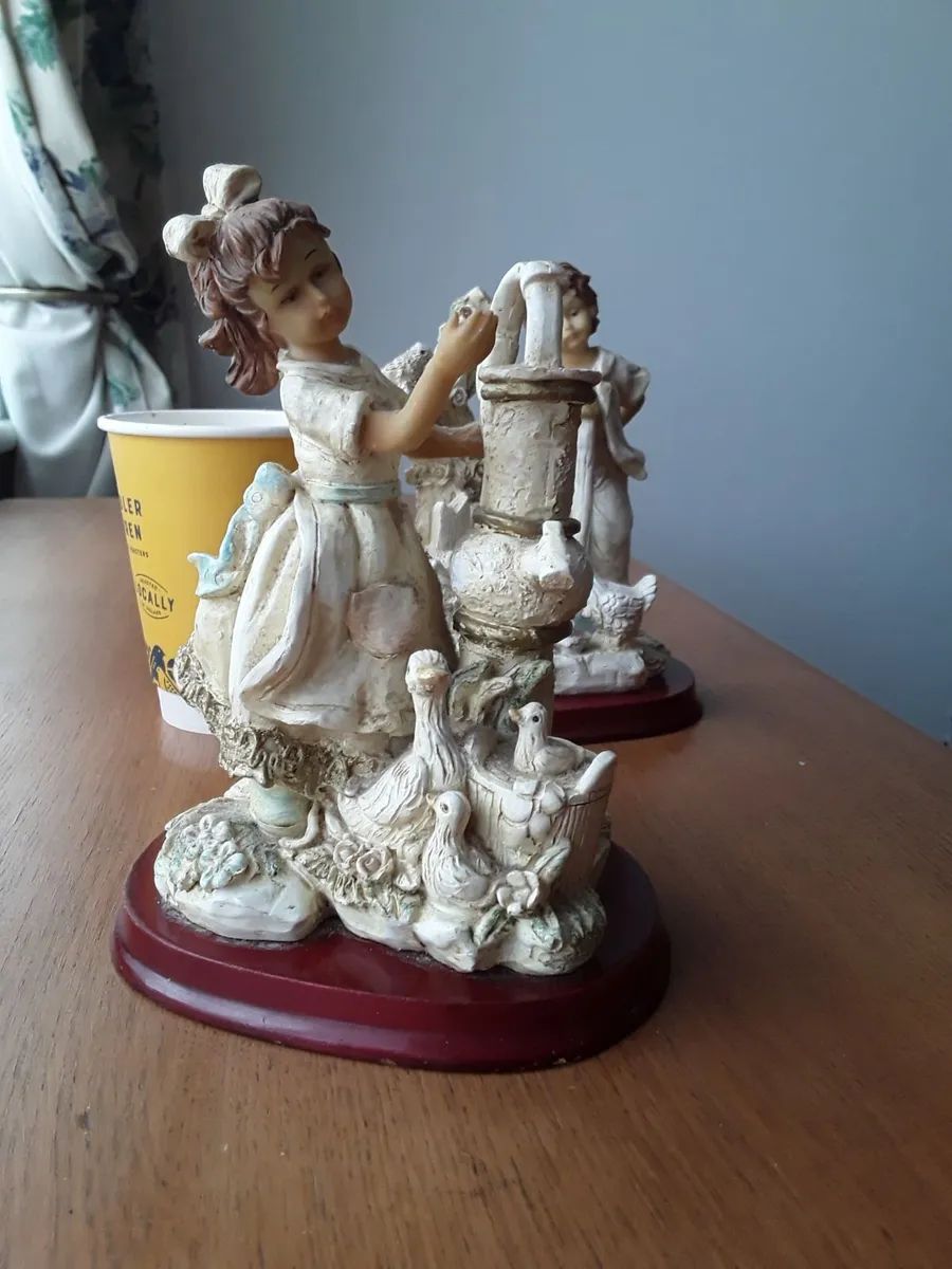 Two lovely matchy ornaments perfect condition - Image 2