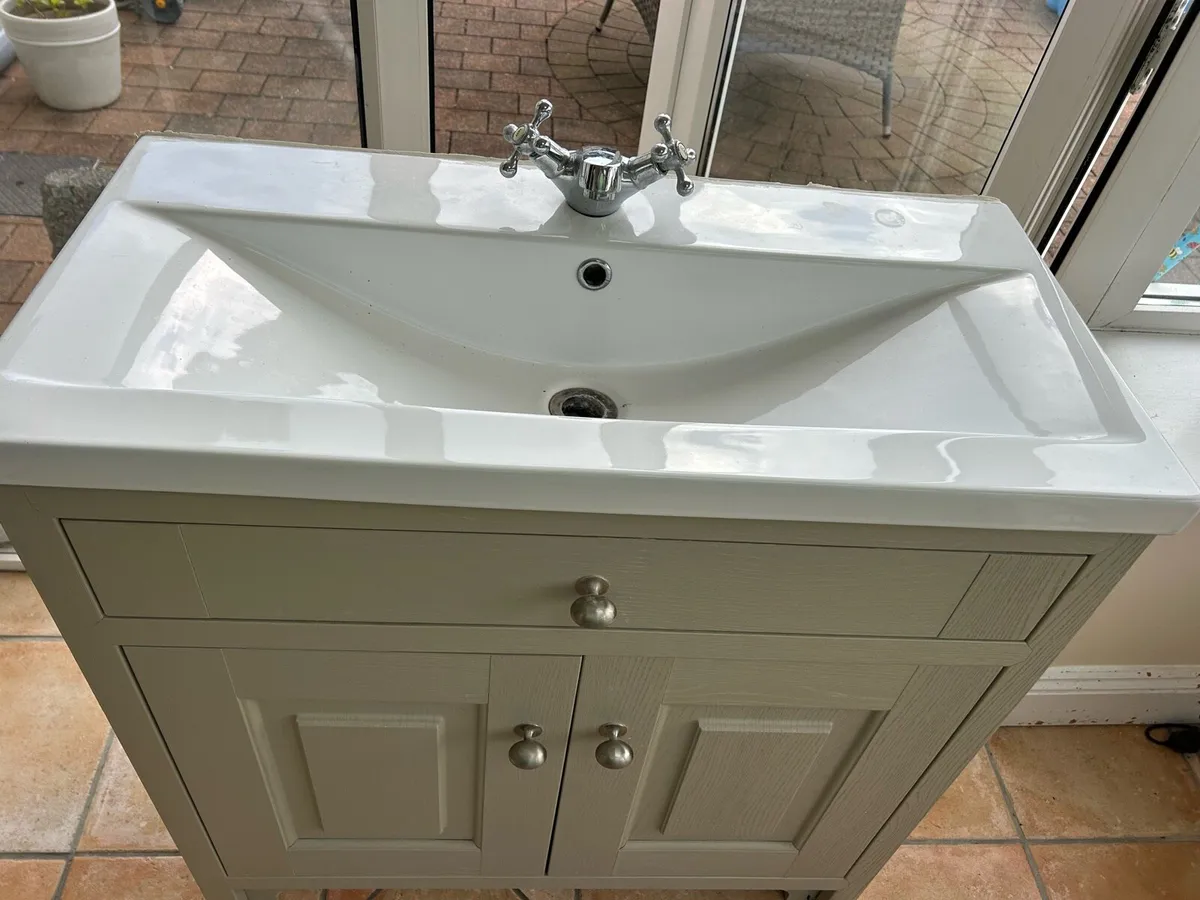 Bathroom cabinet with sink - Image 4